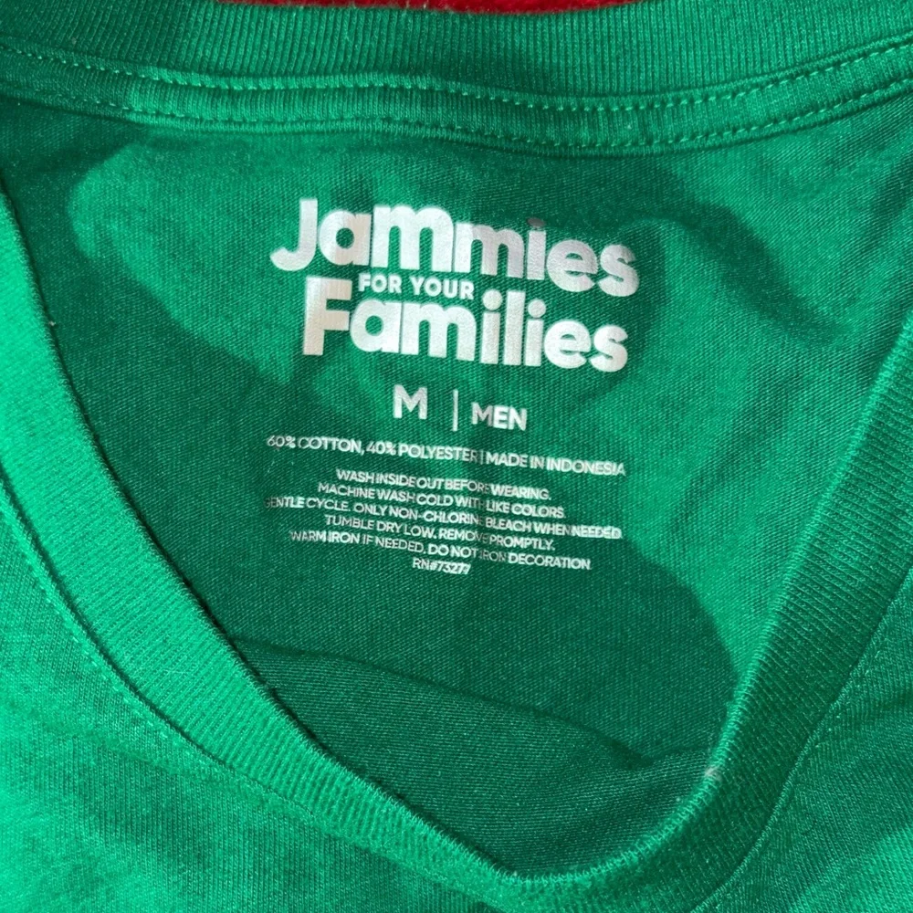 Jammies for your families Green Holiday Gnome Shirt men’s size medium